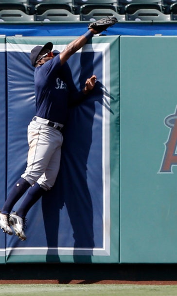 Seven-run first helps Mariners beat Angels 8-5